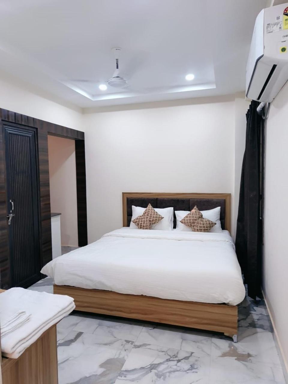 Nandi Retreat Homestay Varanasi Bagian luar foto