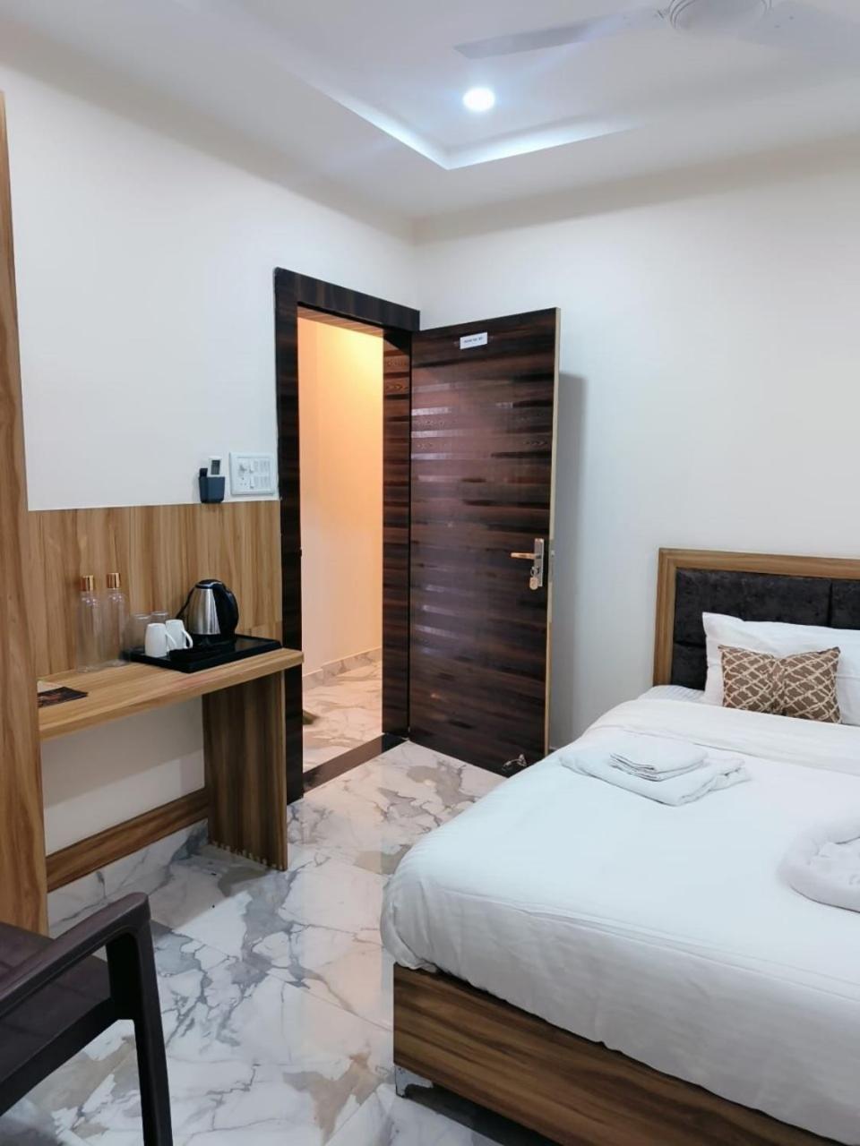 Nandi Retreat Homestay Varanasi Bagian luar foto