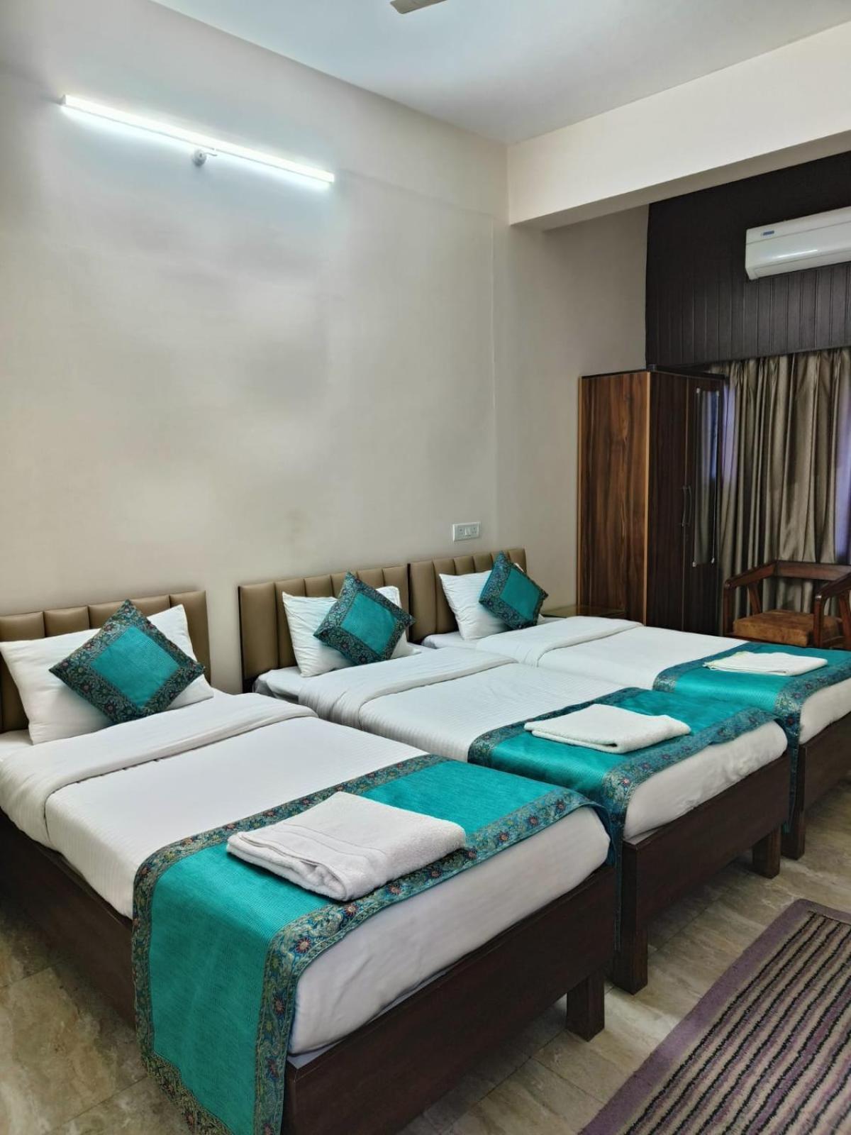 Nandi Retreat Homestay Varanasi Bagian luar foto