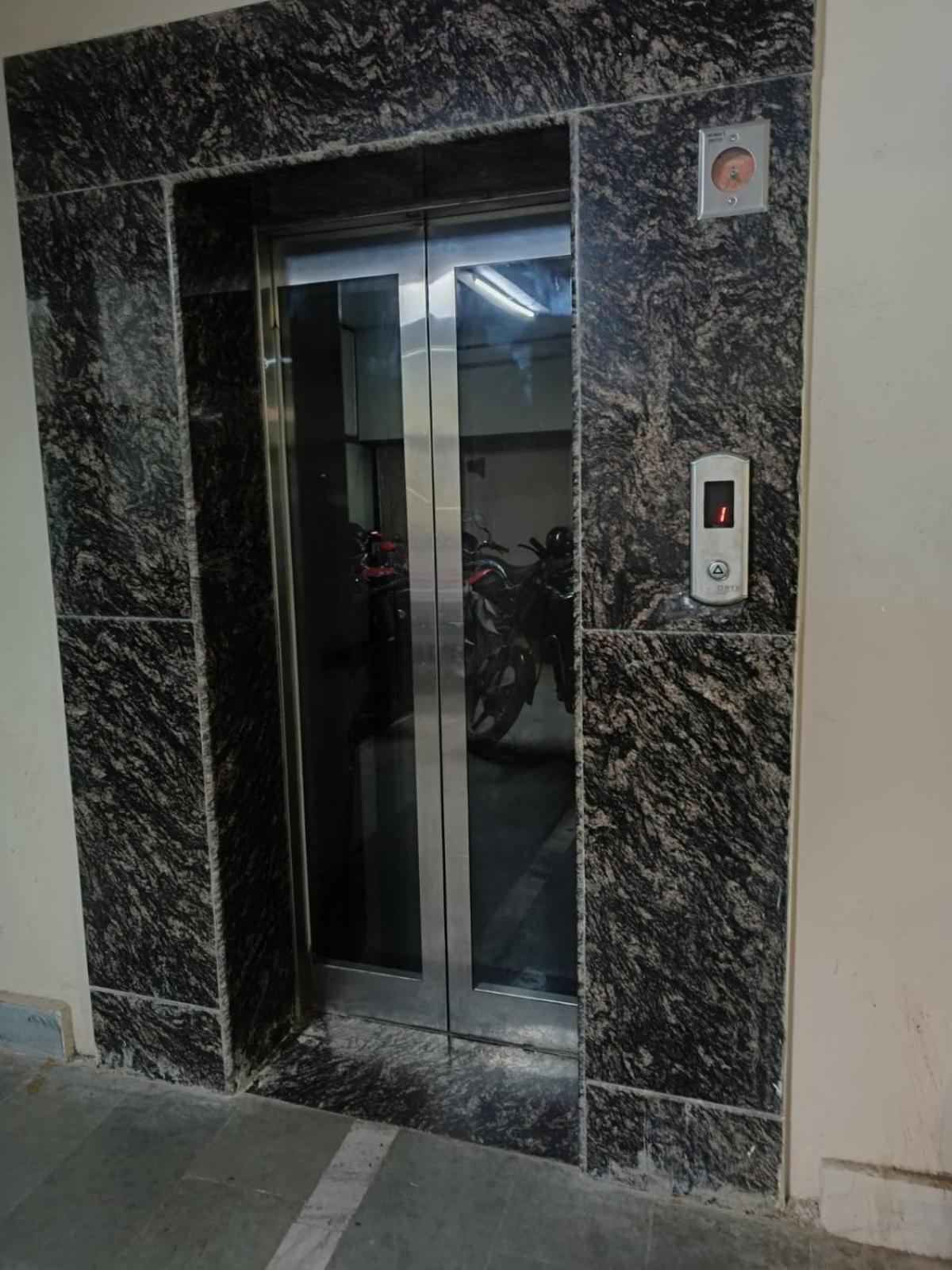 Nandi Retreat Homestay Varanasi Bagian luar foto
