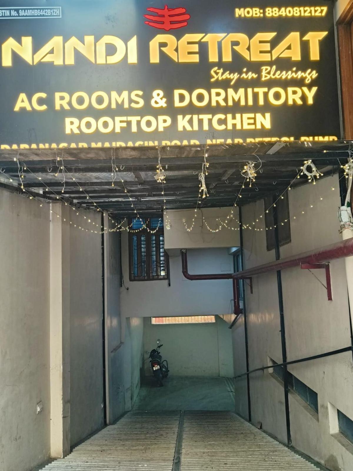 Nandi Retreat Homestay Varanasi Bagian luar foto